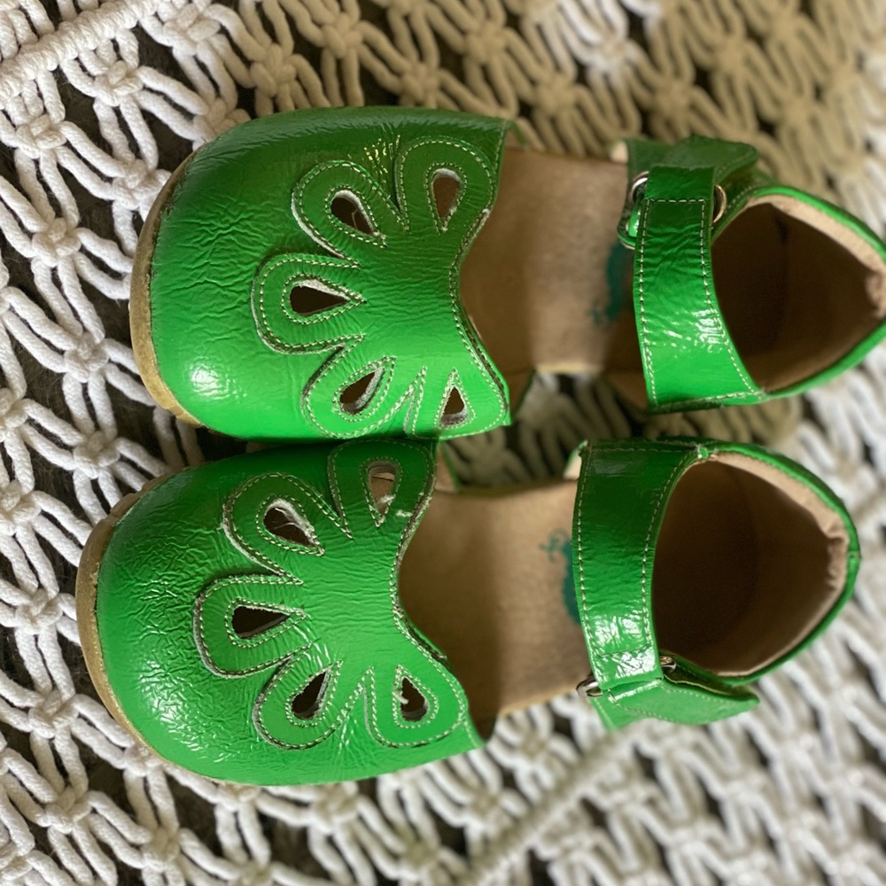 Livie & Luca petals sandals